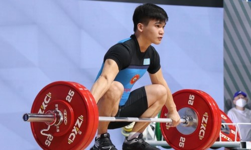 Казахстан завоевал первую медаль на чемпионате Азии по тяжелой атлетике в Узбекистане