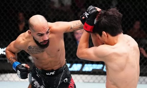 Американский боец получил новый контракт с UFC после сенсационной победы над казахстанцем