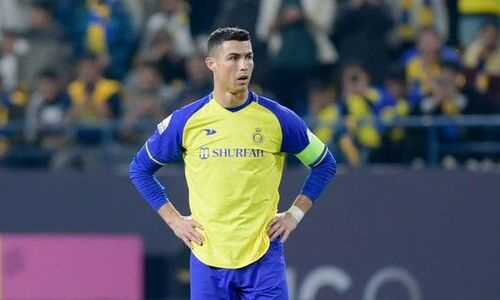 Скандал? Роналду осквернил шарф клуба Неймара после поражения. Видео