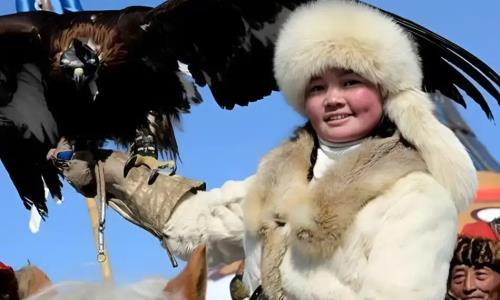 Всемирно известная девушка-беркутчи примет участие в чемпионате Казахстана