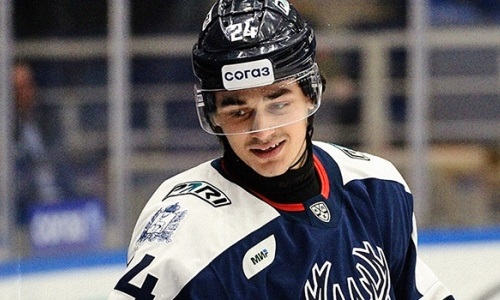 Молодой казахстанский хоккеист забросил первую шайбу в КХЛ. Видео