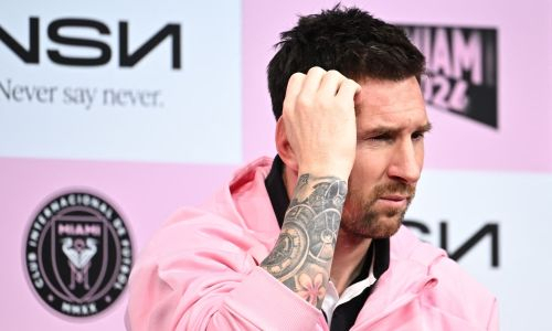 Лионелю Месси «снесли голову» и сняли на видео