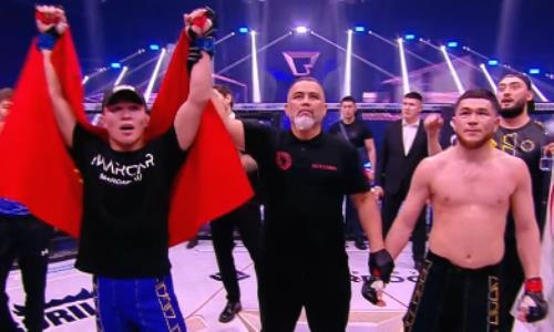 Боец из Кыргызстана с рекордом 11-0 выиграл главный поединок турнира по MMA в Казахстане