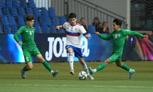 Узбекистан совершил камбэк в футбольном матче с Россией. Видео