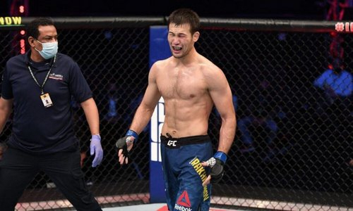 Названа возможная причина отказа Шавката Рахмонова от боя за титул чемпиона UFC