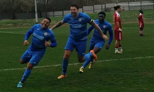 Забит самый быстрый гол в истории футбола. Видео