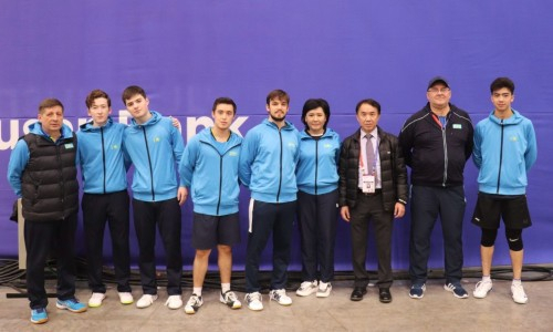 Мужская сборная Казахстана по настольному теннису вышла в плей-офф чемпионата мира в Пусане