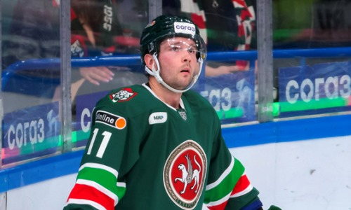 «У него не получается». Наставник топ-клуба КХЛ высказался об экс-лидере «Барыса»