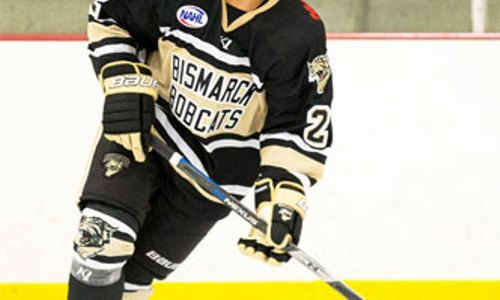 Хоккеист молодёжной сборной Казахстана перешёл в североамериканский клуб