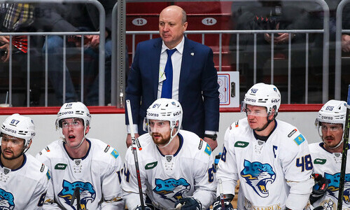 «Специалисты других клубов это говорили». Тренер «Барыса» нашел плюсы в провальном сезоне КХЛ