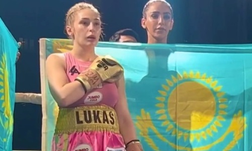 Самая сексуальная боксерша Казахстана нокаутом в первом раунде завоевала титул чемпионки мира