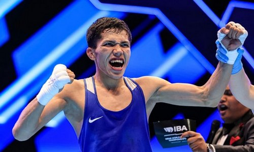 Чемпион мира из Казахстана разгромом стартовал на малом ЧМ-2024 по боксу