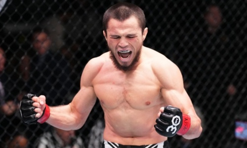 Соперник казахстанского бойца UFC бросил вызов «будущему чемпиону»