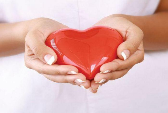 «Достаточно одного в день». Назван фрукт для профилактики инфаркта и инсульта