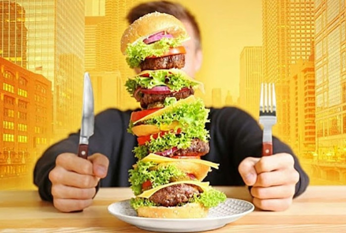 Врач рассказала об ужасных последствиях переедания