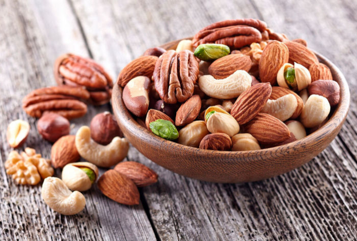 Врач рассказал, как нужно питаться для долголетия