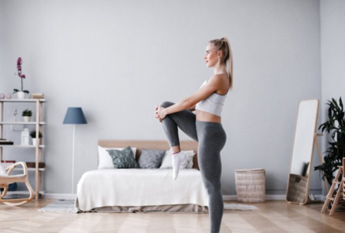 Тренер объяснила, зачем удаленщикам нужна разминка