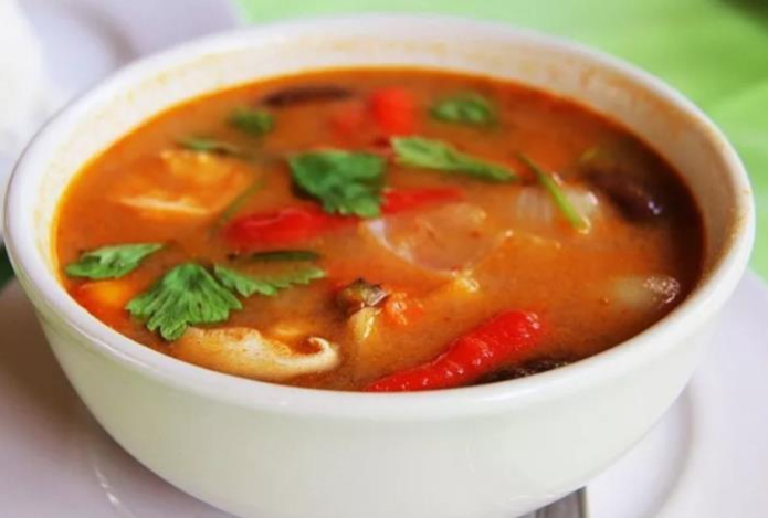 Не забывайте про возраст и болезни. Эти супы противопоказаны пенсионерам