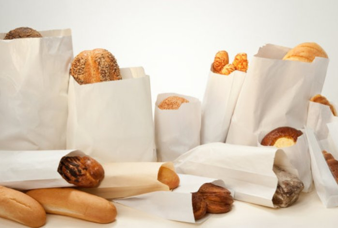 Нутрициолог объяснила, как правильно хранить хлеб
