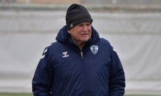 Главный тренер казахстанского клуба рассказал о сложностях после трансферного бана