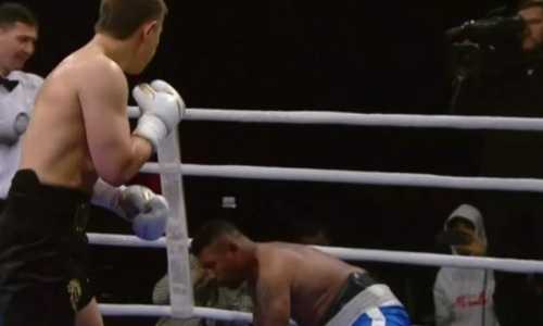 Видео быстрого нокаута казахстанцем боксера с 43 победами в профи
