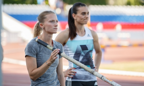 «Выглядит достаточно жалко». Российскую спортсменку сравнили с Еленой Исинбаевой