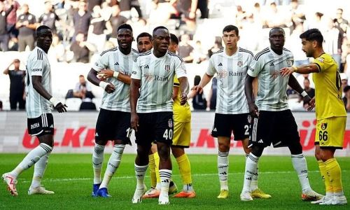 «Бешикташ» Зайнутдинова расстанется с десятью футболистами