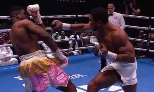 Бой Джошуа — Нганну закончился глухим нокаутом