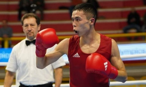 Видео боя с нокдауном Сакена Бибосынова за лицензию на Олимпиаду-2024