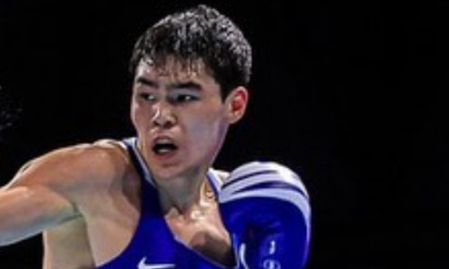 В сети появилось видео брутального нокаута чемпиона мира по боксу из Казахстана