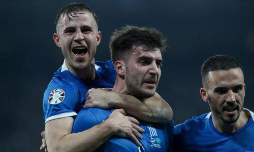 «Бешеные собаки сожрали Казахстан за полчаса». В Греции празднуют «выход» на Евро-2024 по футболу