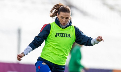 Капитан женской сборной Казахстана получила желтую карточку в победном матче ЦСКА