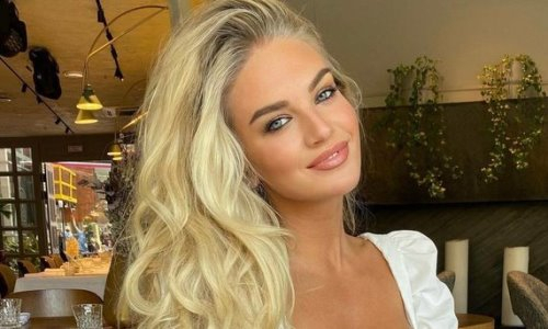 «Целуй меня». Жена российского футболиста с роскошной фигурой снялась в бомбической фотосессии