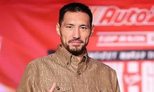 «Казахстайл — по красоте». Жанибека Алимханулы похвалили в России