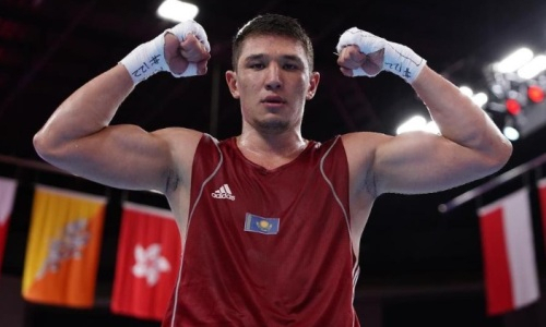 Казахстанский боксер удивил чемпиона мира