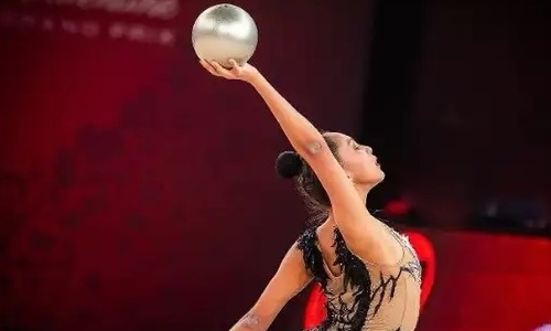 Казахстанка завоевала две медали этапа Гран-при по художественной гимнастике