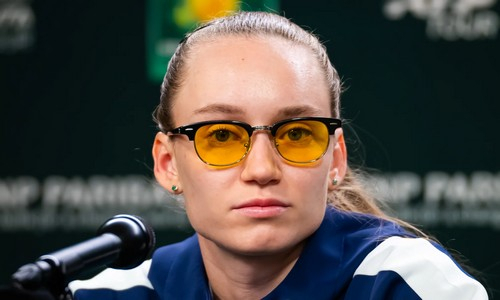 Елена Рыбакина узнала плохие новости после отказа от защиты титула