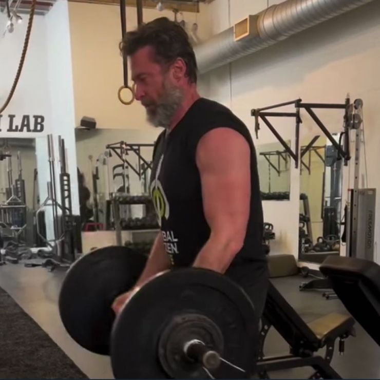 Хью Джекман показал, как готовится в спортзале к премьере фильма «Дэдпул 3». Фото