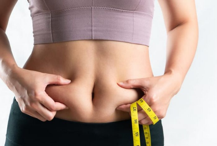 «Станет плоским». Назван самый лучший перекус для избавления от жира на животе