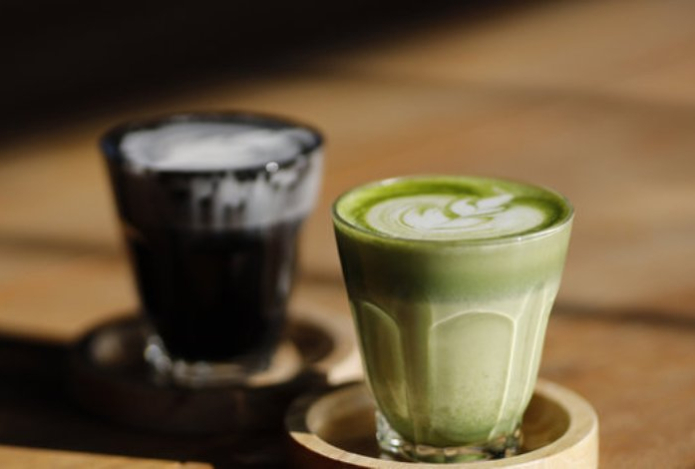 Нутрициолог рассказала, кому лучше отказаться от матчи