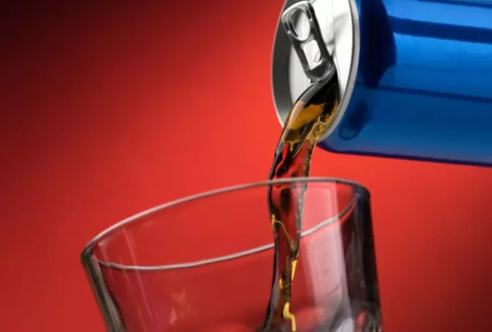 «Ни в коем случае не давайте». Назван самый опасный напиток для детей