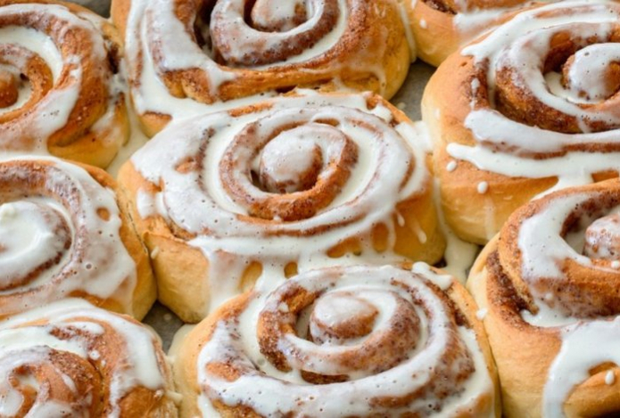 Врачи назвали «мусорную еду», провоцирующую заболевания сердца и психики