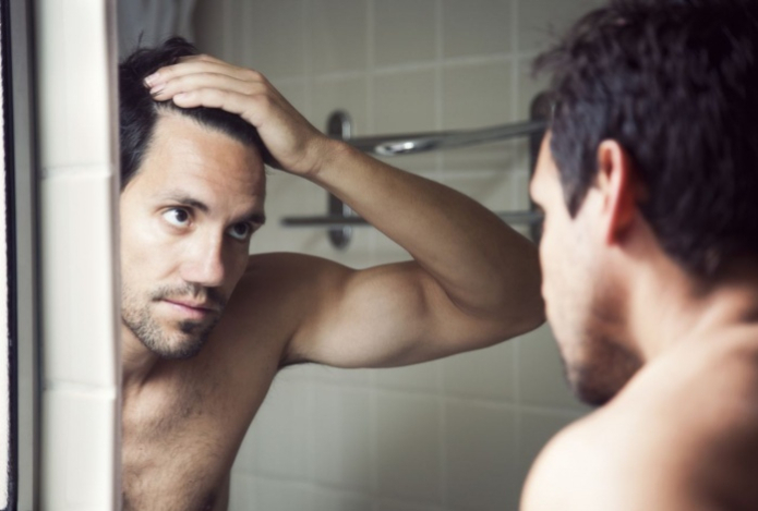 Эксперт назвал простое домашнее средство от выпадения волос