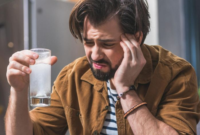 Врач назвал способы быстро избавиться от похмелья