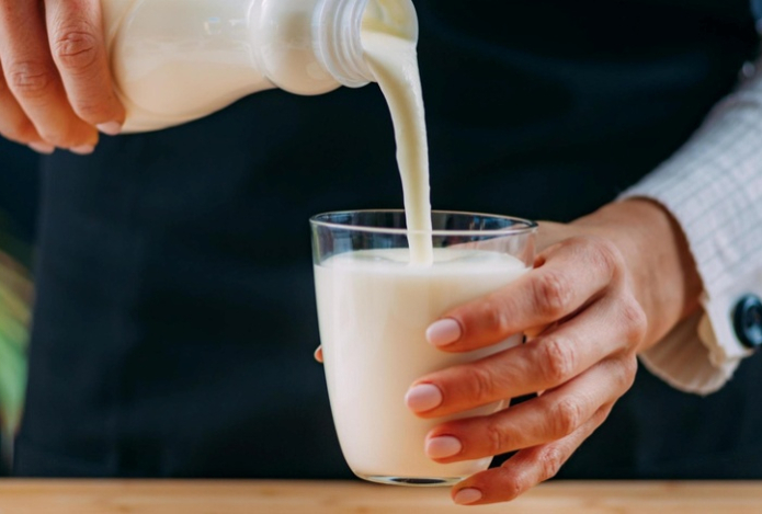 Вредно ли пить кефир на ночь