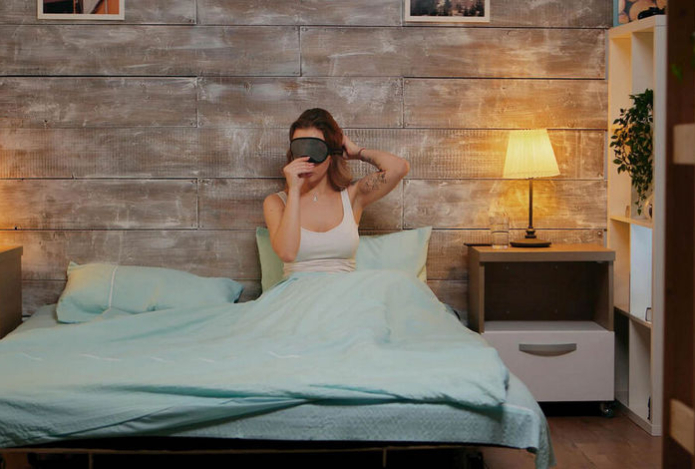 Врач рассказала, в какое время лучше засыпать и просыпаться