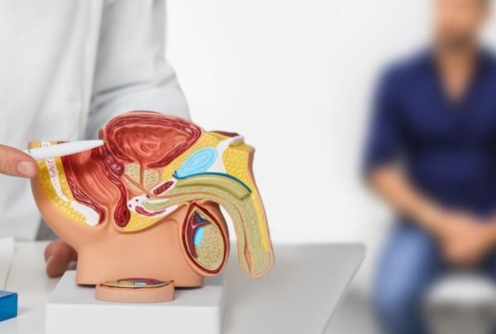 Уролог назвал первые и явные симптомы простатита