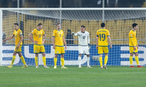 «Когда на поле могут выходить 11 легионеров, а казахстанцы смотреть за игрой на лавочке — о каком развитии может идти речь?»