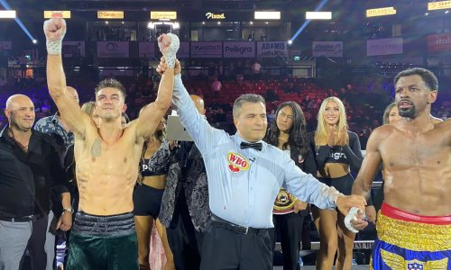 Экс-чемпион мира проиграл бой за титул WBO в главном событии вечера бокса. Видео