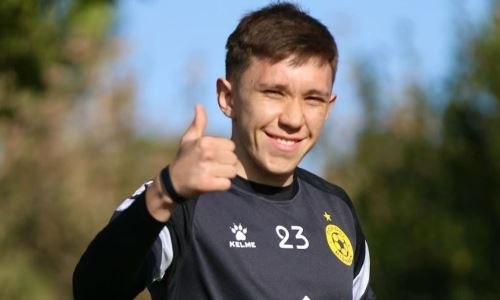Казахстанский футболист попал в заявку титулованного зарубежного клуба на сезон-2024